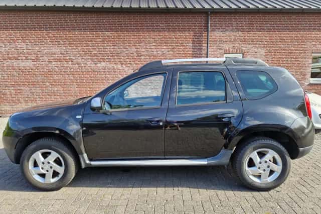 Dacia Duster (2010) thumbnail 6
