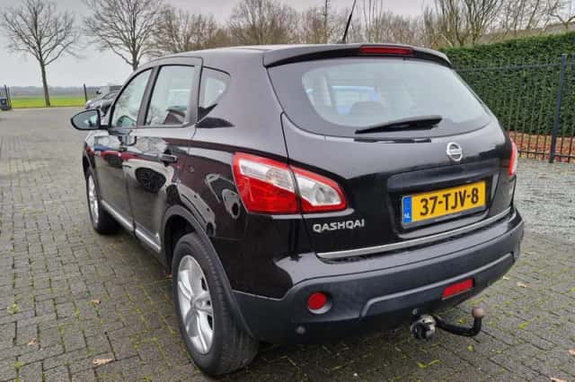 Nissan Qashqai (2012) thumbnail 5
