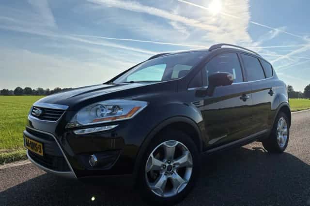 Ford Kuga (2009) thumbnail 1