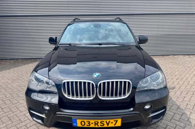 BMW X5 (2010) thumbnail 3
