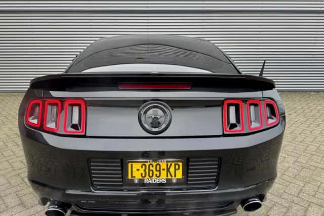 Ford Mustang (2013) thumbnail 4