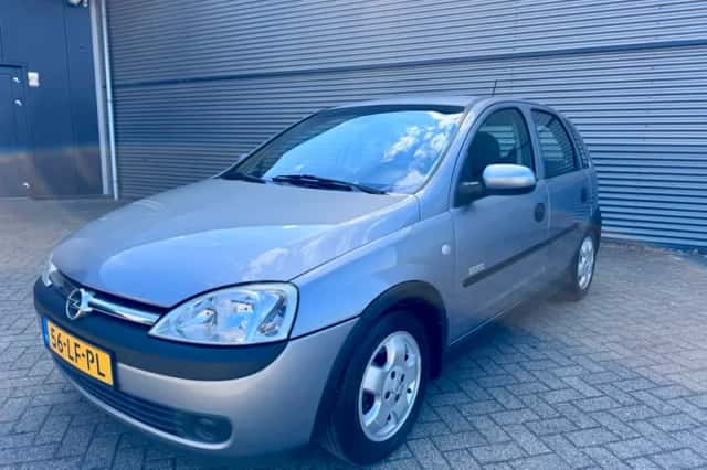 Opel Corsa (2002) thumbnail 1