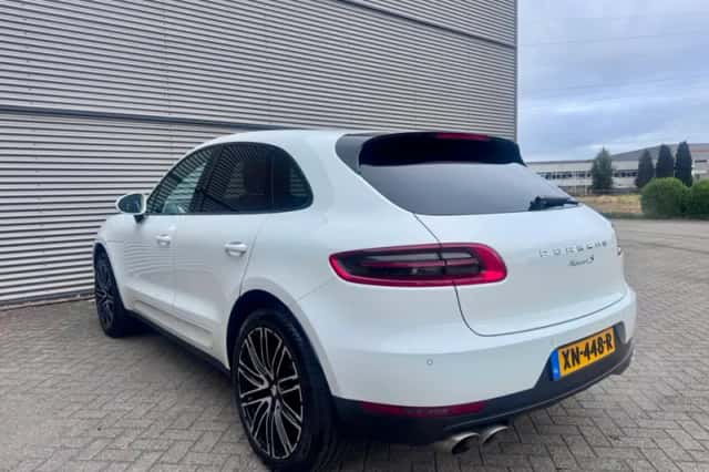 Porsche Macan (2015) thumbnail 6