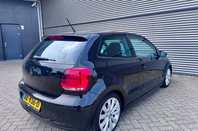 Volkswagen Polo (2010) thumbnail 5