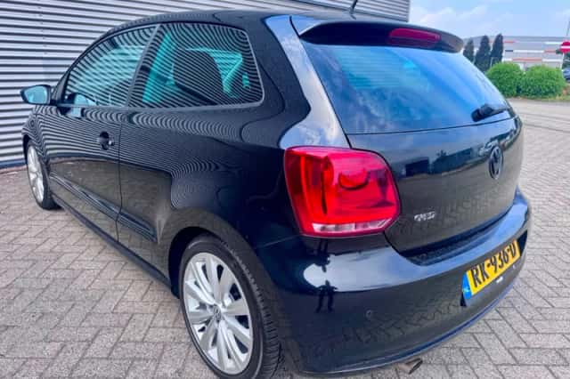 Volkswagen Polo (2010) thumbnail 6