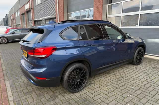BMW X1 (2020) thumbnail 5