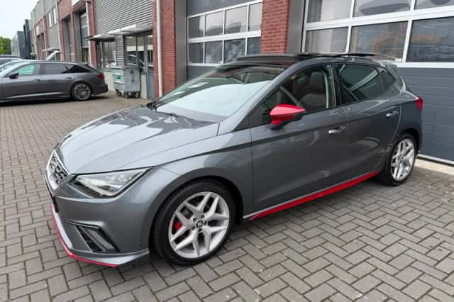 SEAT Ibiza (2018) thumbnail 1