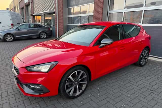 SEAT Leon (2022) thumbnail 1