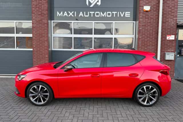 SEAT Leon (2022) thumbnail 2
