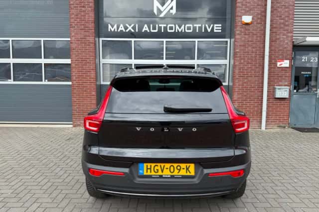 Volvo XC40 (2024) thumbnail 6