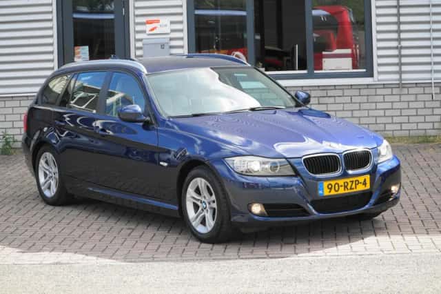 BMW 3-Serie (2011) thumbnail 1