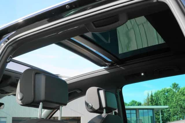 Volkswagen Tiguan (2019) thumbnail 2
