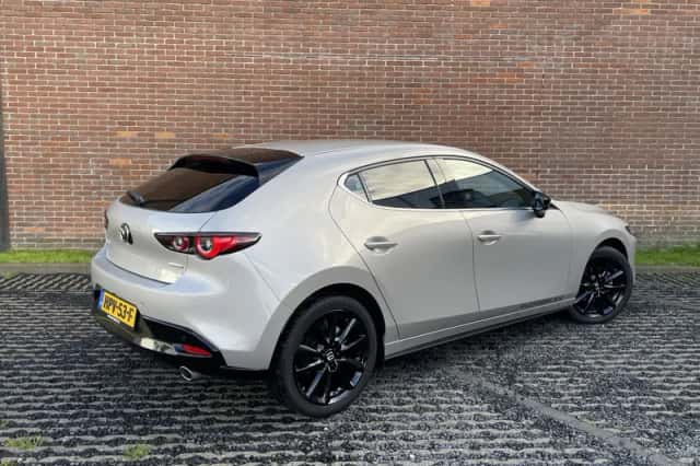 Mazda 3 (2025) thumbnail 2