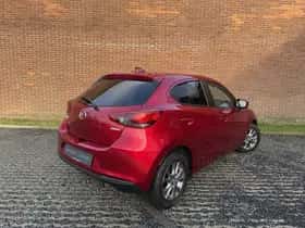 Mazda 2 (2021) thumbnail 2