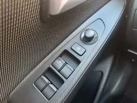 Mazda 2 (2021) thumbnail 9