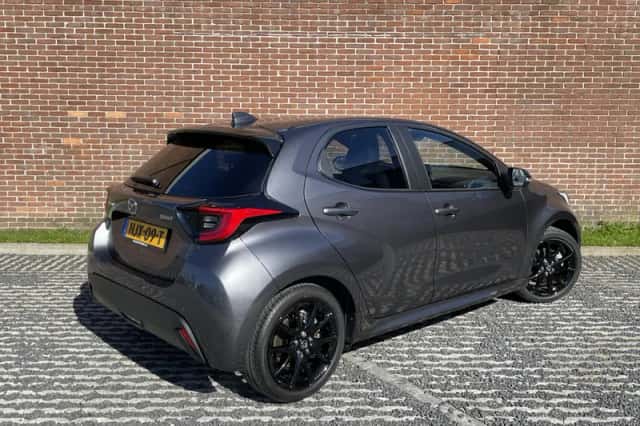 Mazda 2 (2025) thumbnail 2