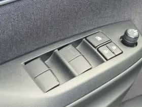 Mazda 2 (2023) thumbnail 16