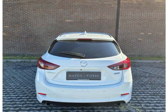Mazda 3 (2018) thumbnail 5