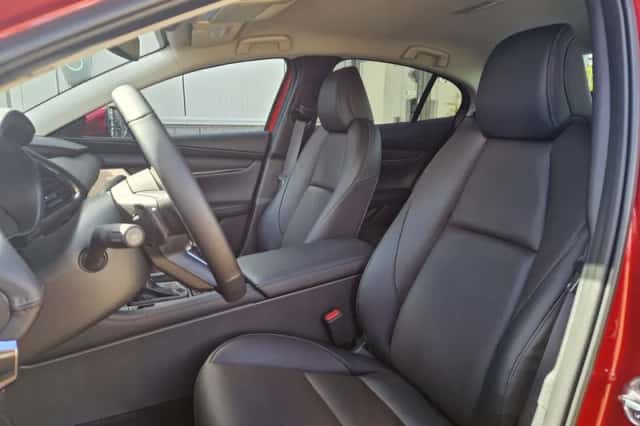 Mazda 3 (2025) thumbnail 5