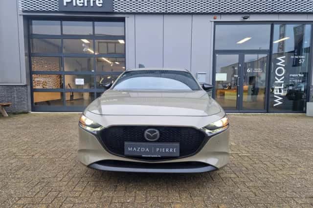 Mazda 3 (2026) thumbnail 2