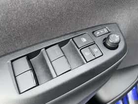 Mazda 2 (2024) thumbnail 11