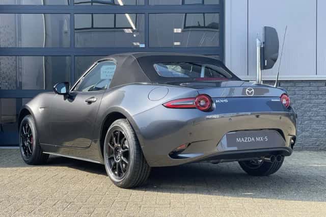 Mazda MX-5 (2026) thumbnail 4