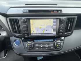 Toyota RAV4 (2017) thumbnail 15