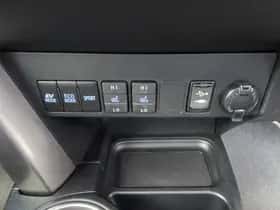 Toyota RAV4 (2017) thumbnail 18