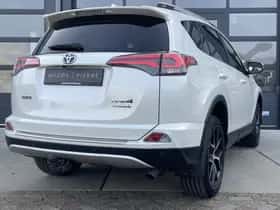 Toyota RAV4 (2017) thumbnail 4