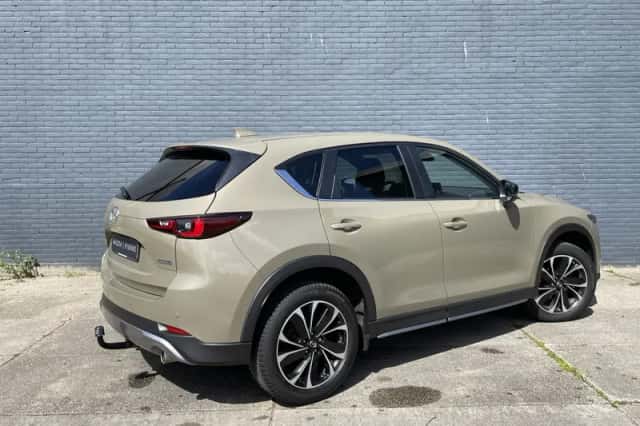 Mazda CX-5 (2022) thumbnail 2