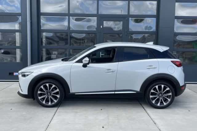 Mazda CX-3 (2015) thumbnail 3