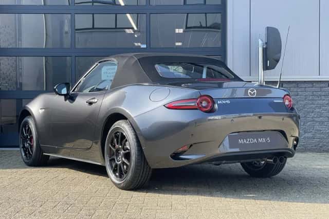 Mazda MX-5 (2026) thumbnail 4