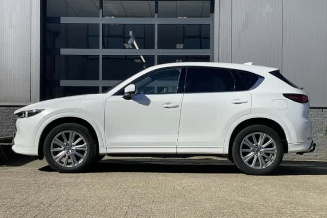 Mazda CX-5 (2024) thumbnail 2