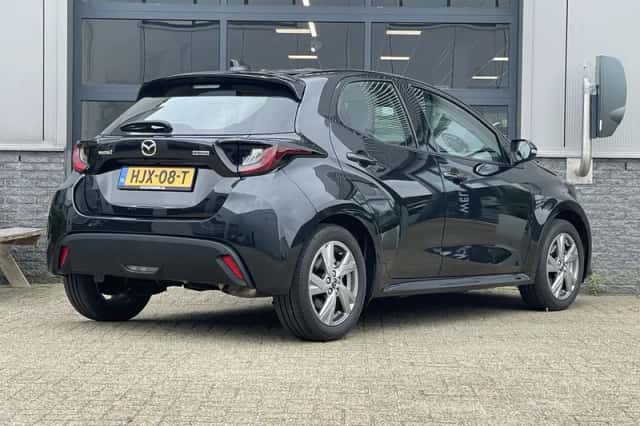 Mazda 2 Hybrid (2025) thumbnail 4