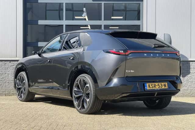 Mazda CX-6e (2026) thumbnail 3