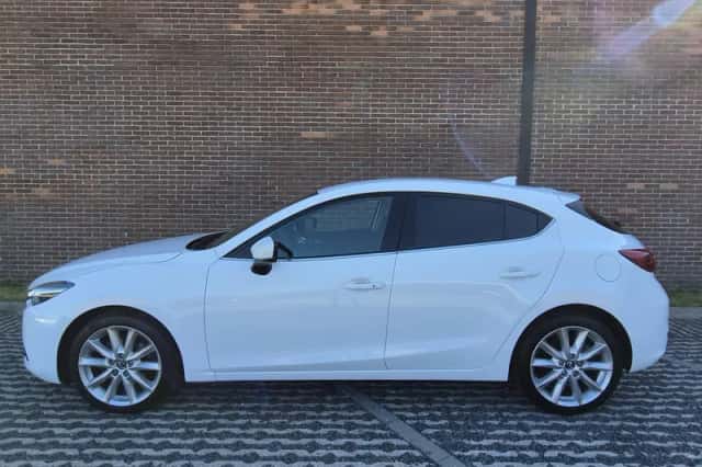 Mazda 3 (2018) thumbnail 3