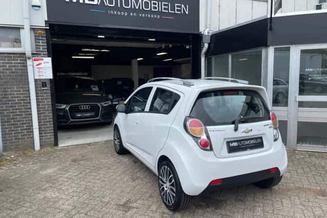 Chevrolet Spark (2012) thumbnail 6