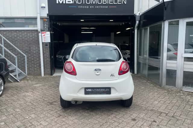 Ford Ka (2011) thumbnail 5
