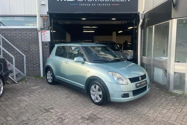 Suzuki Swift (2007) thumbnail 3