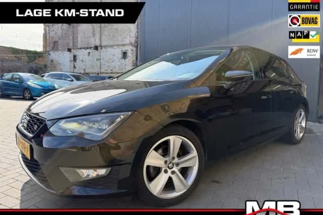 SEAT Leon (2017) thumbnail 2