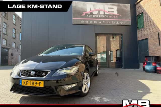 SEAT Leon (2017) thumbnail 3