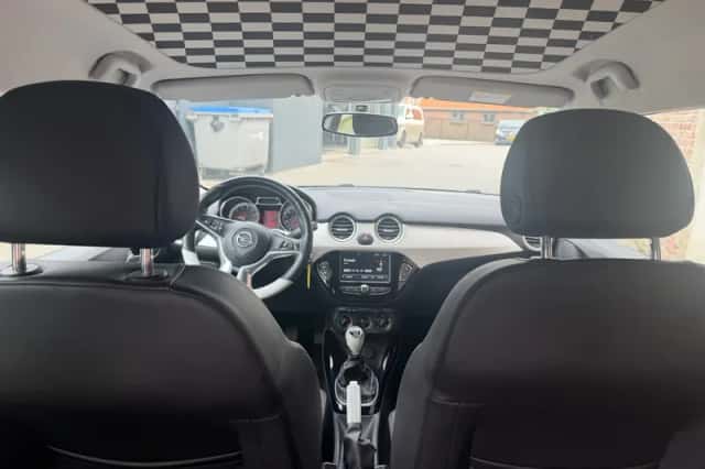 Opel Adam (2016) thumbnail 5