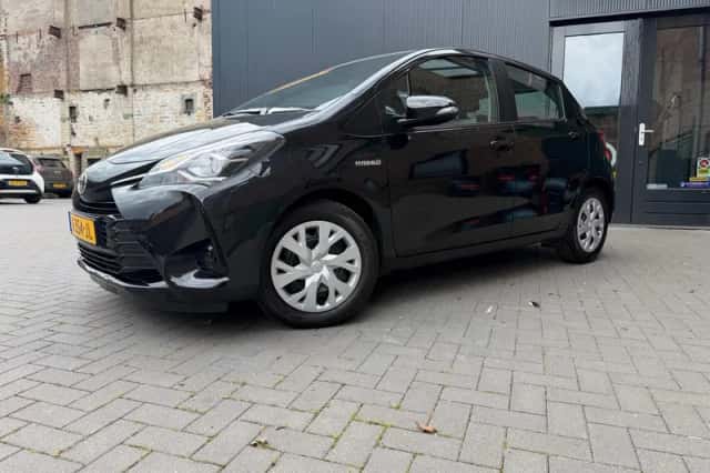 Toyota Yaris (2020) thumbnail 1