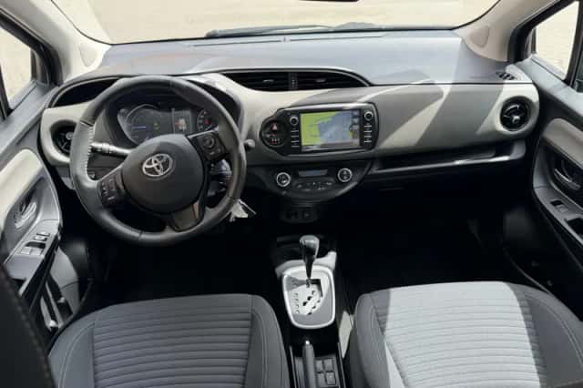 Toyota Yaris (2020) thumbnail 5