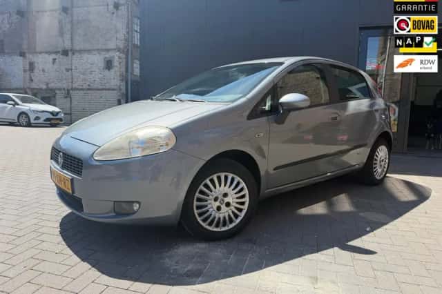 Fiat Grande Punto (2007) thumbnail 2