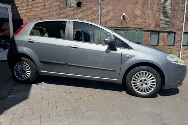 Fiat Grande Punto (2007) thumbnail 5