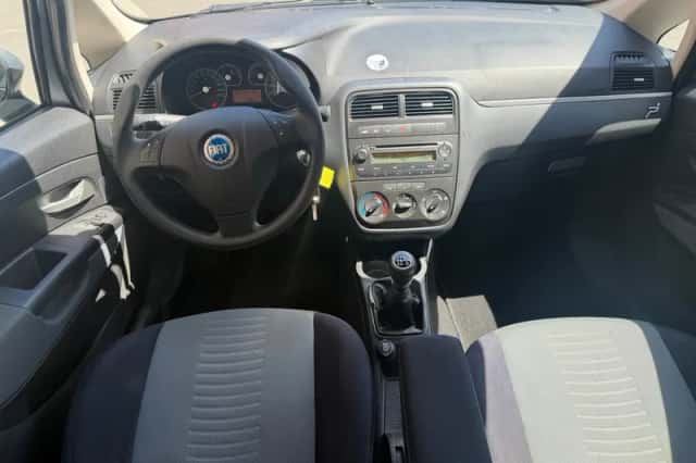 Fiat Grande Punto (2007) thumbnail 6