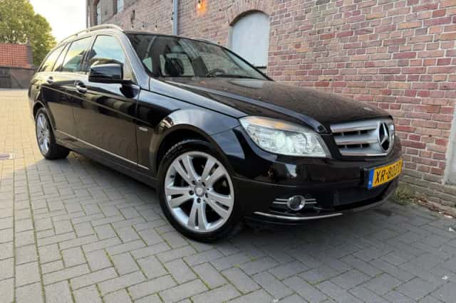 Mercedes-Benz C-Klasse (2009) thumbnail 4