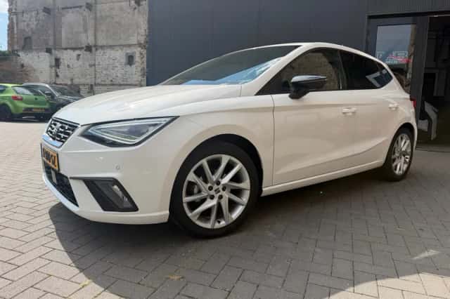 SEAT Ibiza (2023) thumbnail 1