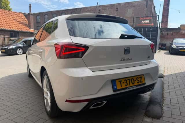 SEAT Ibiza (2023) thumbnail 3